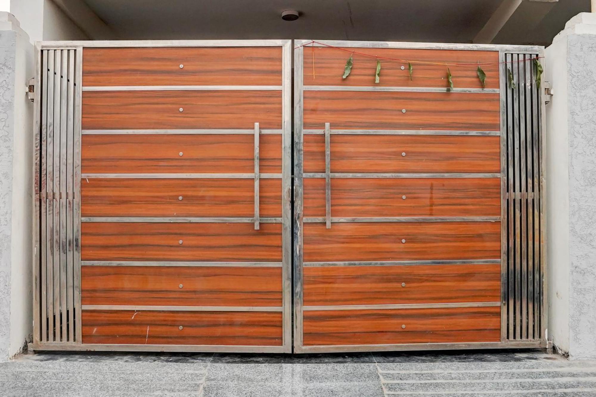 Hotel O R.N Residency Hotel Ghaziabad Exterior foto